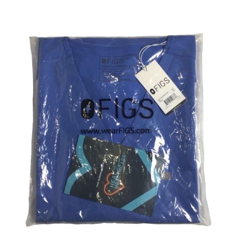 NWT Figs Catarina One Pocket Scrub Top in Ceil Blue Size 2XL.